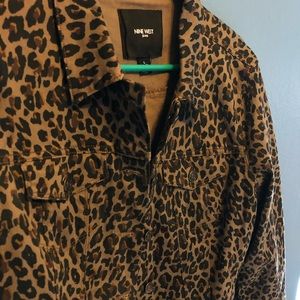 Cheetah jean jacket ! Stretchy material !